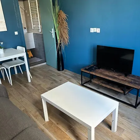 Proche De La Defense