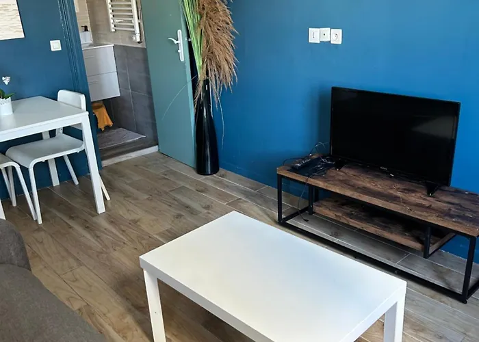 Proche De La Defense